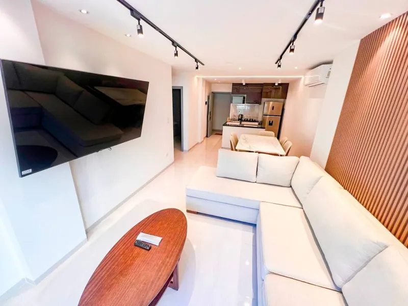 Departamento amoblado de 2 dormitorios en venta en Equipetrol: foto 3 de 12