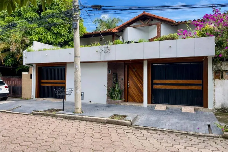 Casa de 2 plantas en venta en la Zona Oeste, 2do anillo: foto 1 de 25