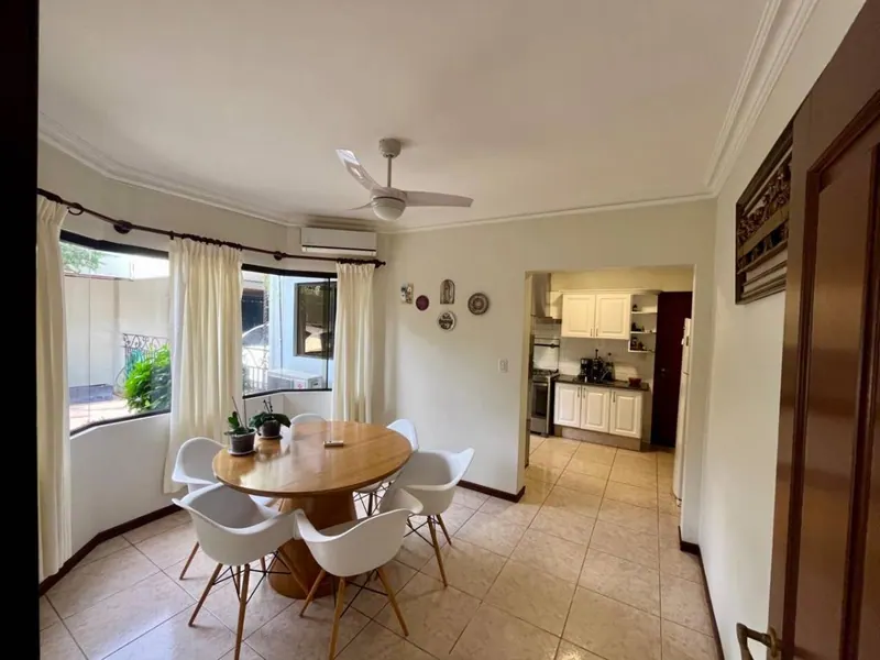 Casa de 2 plantas en venta en la Zona Oeste, 2do anillo: foto 5 de 25