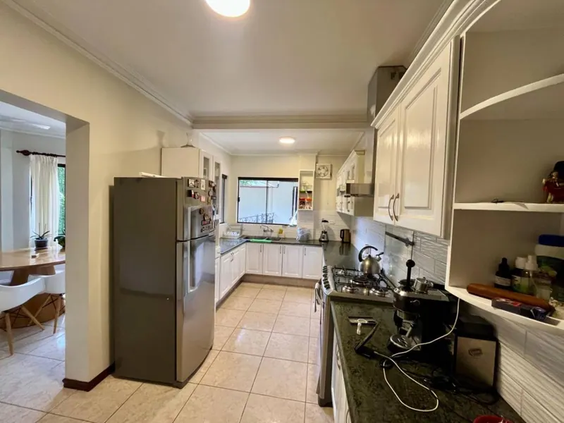 Casa de 2 plantas en venta en la Zona Oeste, 2do anillo: foto 6 de 25