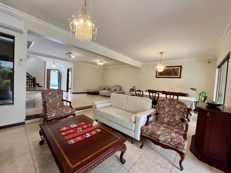 Casa de 2 plantas en venta en la Zona Oeste, 2do anillo: foto 8 de 25