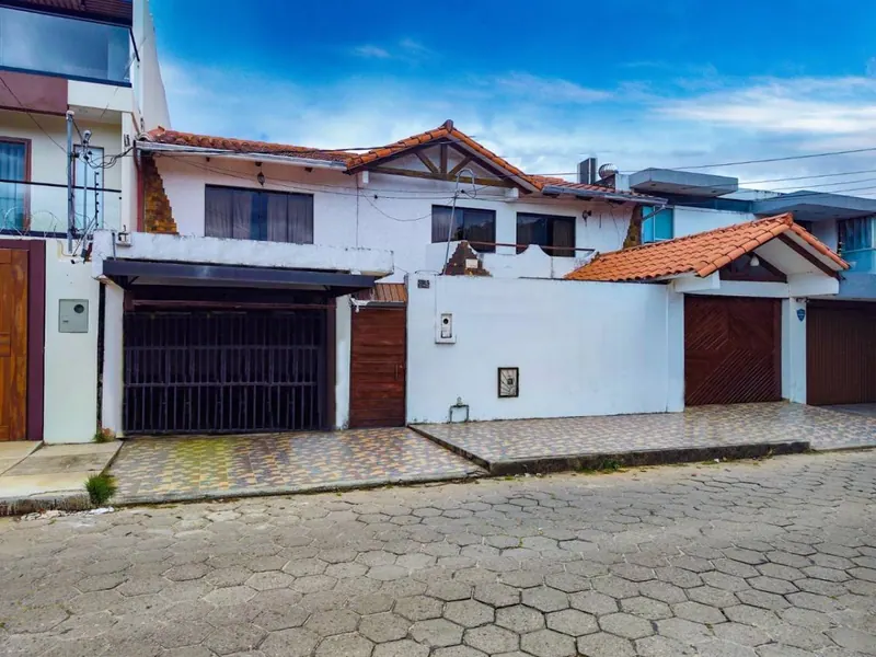 Casa de 7 dormitorios en venta en la Zona Oeste, Fexpocruz: foto 1 de 10