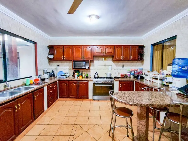 Casa de 7 dormitorios en venta en la Zona Oeste, Fexpocruz: foto 8 de 10