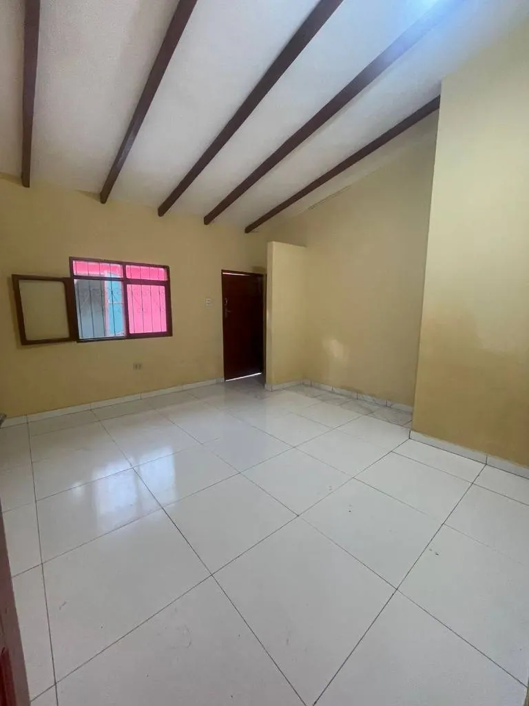 Casa comercial en venta en la Zona Este, sobre Carretera a Cotoca: foto 8 de 20