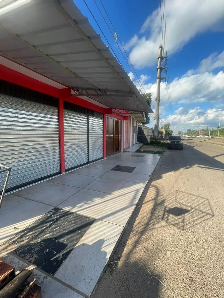 Casa comercial en venta en la Zona Este, sobre Carretera a Cotoca: foto 10 de 20