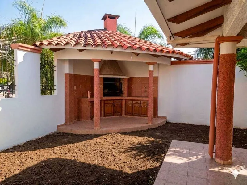 Casa en venta en el barrio Guaracachi con departamentos para alquiler: foto 5 de 6