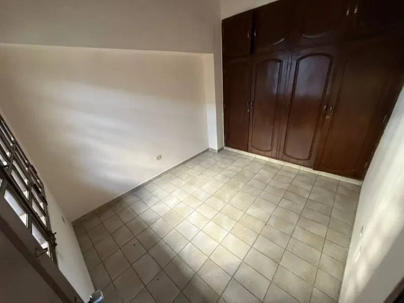 Casa con dos tiendas en venta en el Centro, Mercado Los Pozos: foto 6 de 13