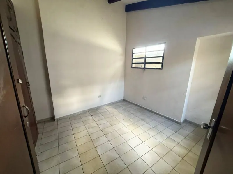 Casa con dos tiendas en venta en el Centro, Mercado Los Pozos: foto 7 de 13