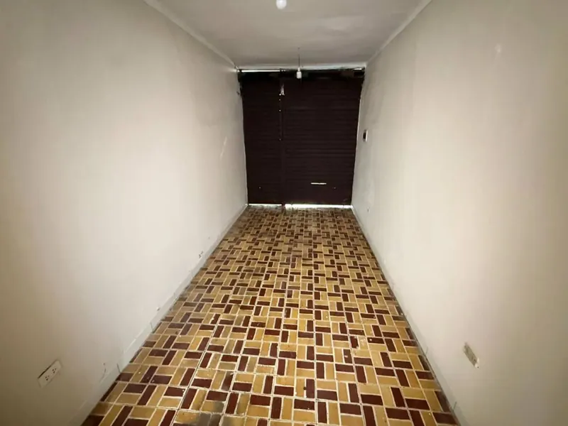Casa con dos tiendas en venta en el Centro, Mercado Los Pozos: foto 12 de 13