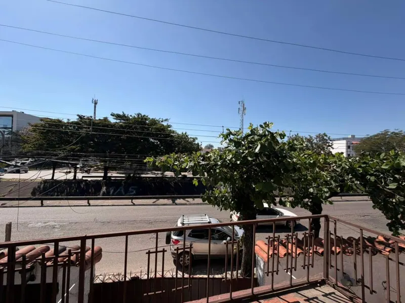 Casa en venta en la Zona Sur, sobre la avenida San Aurelio: foto 9 de 17