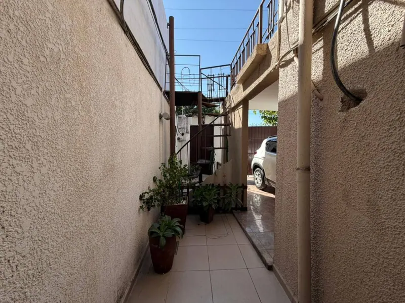Casa en venta en la Zona Sur, sobre la avenida San Aurelio: foto 16 de 17
