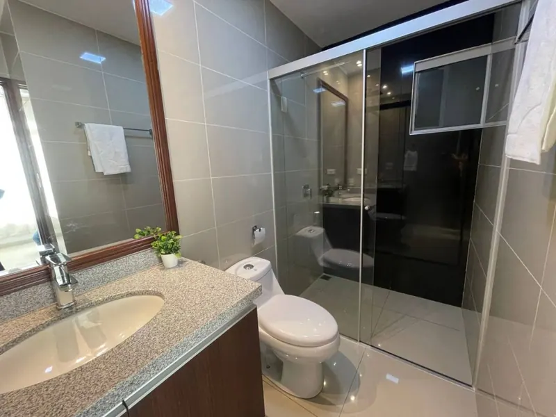 Casa de 4 dormitorios en venta en la Zona Norte, km 9: foto 7 de 11