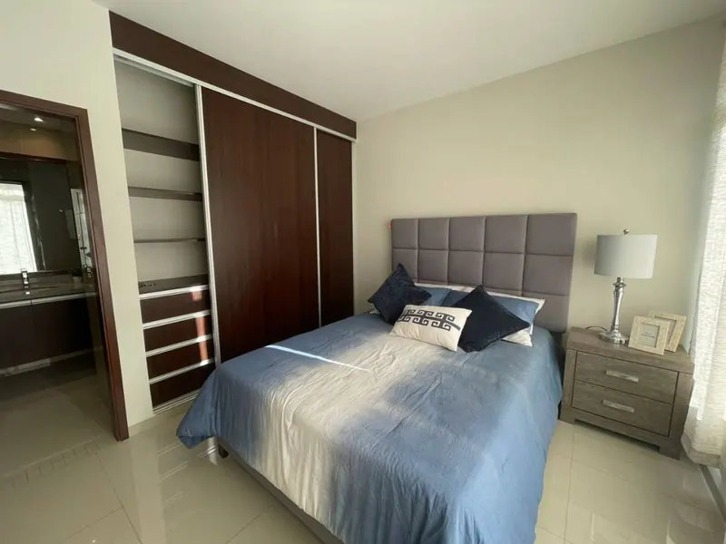 Casa de 4 dormitorios en venta en la Zona Norte, km 9: foto 8 de 11