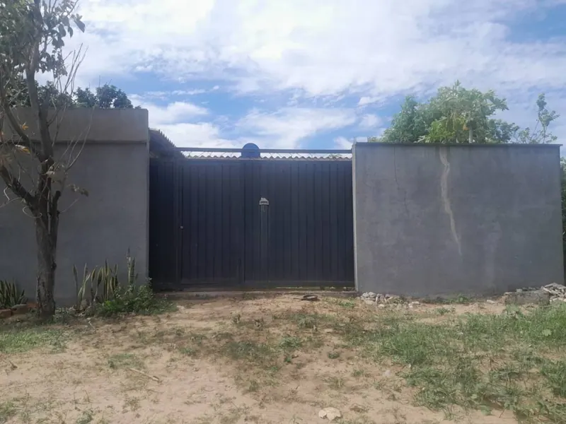 Casa de 2 dormitorios en venta en Warnes, cerca de Satélite Norte: foto 1 de 12