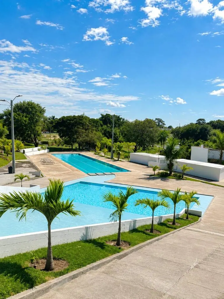 300 m² lot for sale in Lomas del Urubó Sur: foto 1 de 5