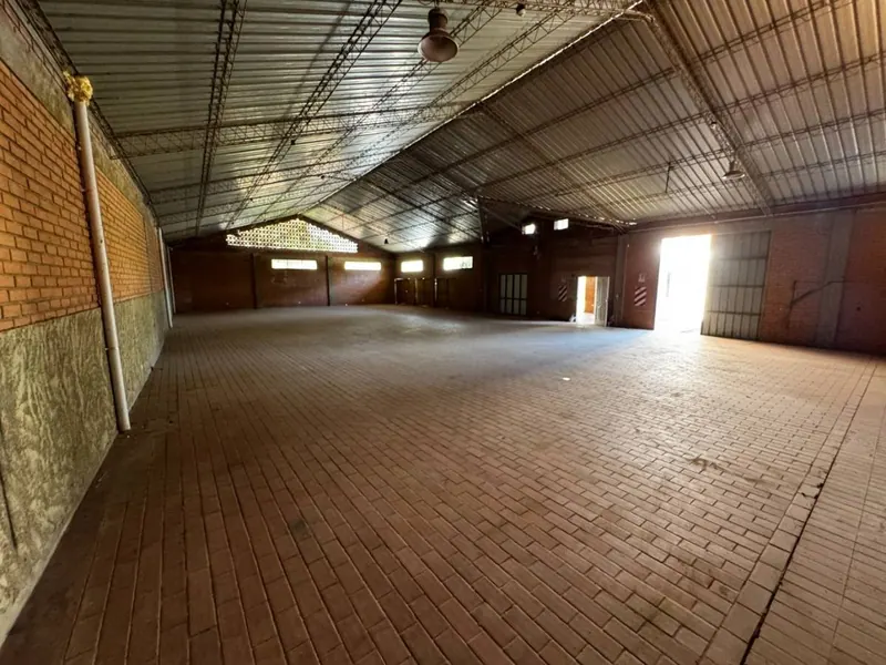 Warehouse with offices for sale in the North Zone, 8th ring: foto 11 de 17
