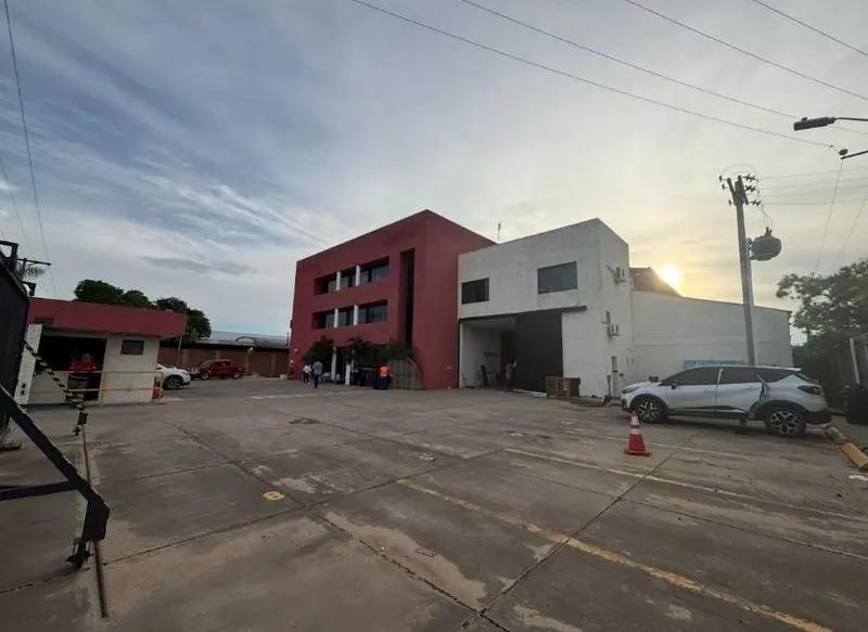 Warehouse with office for rent in the Parque Industrial: foto 4 de 22