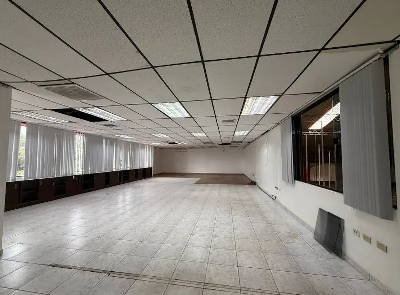 Warehouse with office for rent in the Parque Industrial: foto 10 de 22