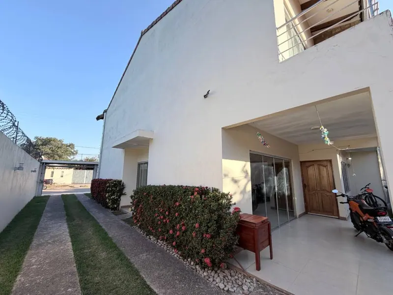 Casa en venta en Cotoca de 3 dormitorios y 310 m² construidos: foto 17 de 21