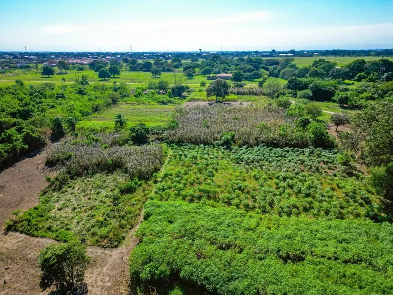 Terreno de 24.951 m² en venta en Montero, zona Muyurina