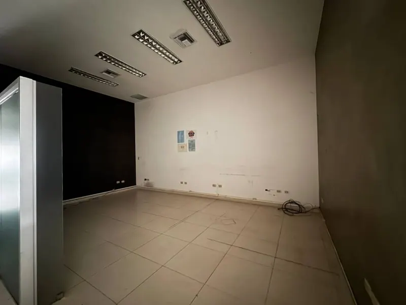 Local comercial en venta en el Open Mall del Urubó: foto 4 de 7