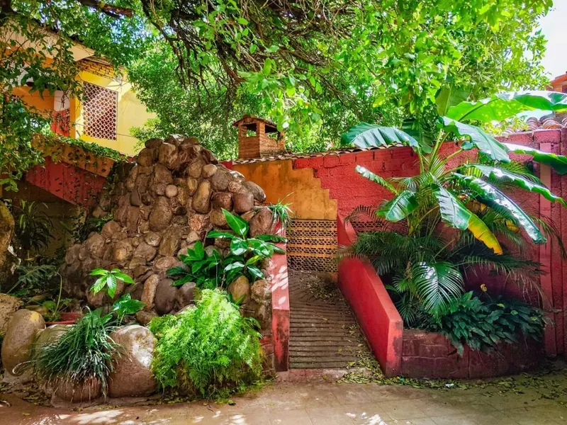 Casa de uso comercial en venta a media cuadra de la av. Piraí: foto 5 de 11