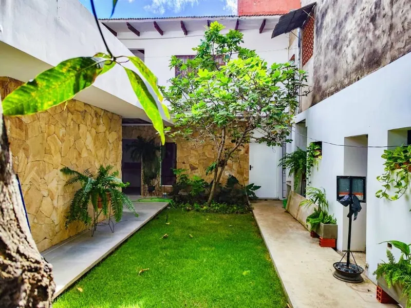 Casa de uso comercial en venta a media cuadra de la av. Piraí: foto 7 de 11
