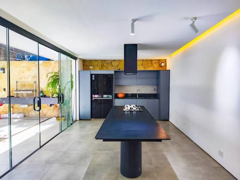 Casa de uso comercial en venta a media cuadra de la av. Piraí: foto 10 de 11