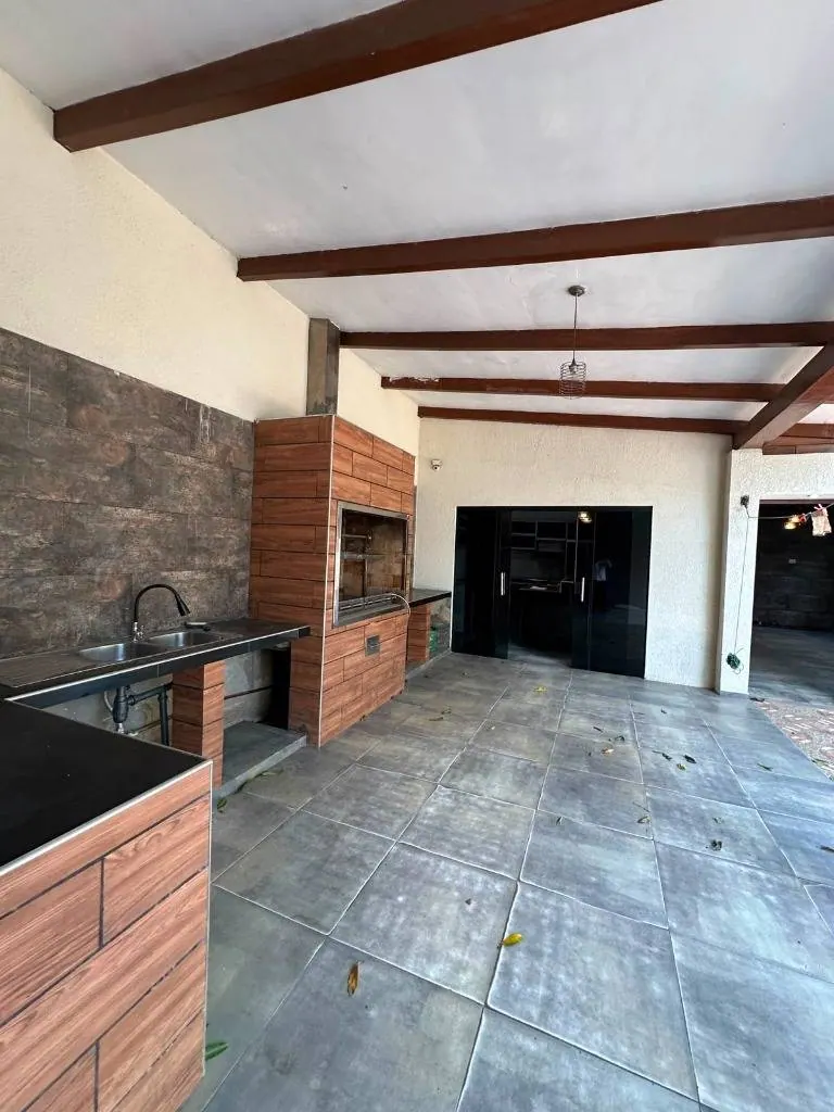 Casa comercial de 5 dormitorios en venta en la Zona Norte: foto 5 de 30
