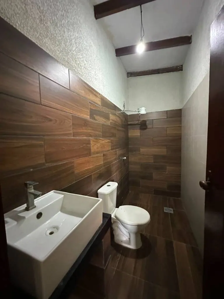Casa comercial de 5 dormitorios en venta en la Zona Norte: foto 22 de 30