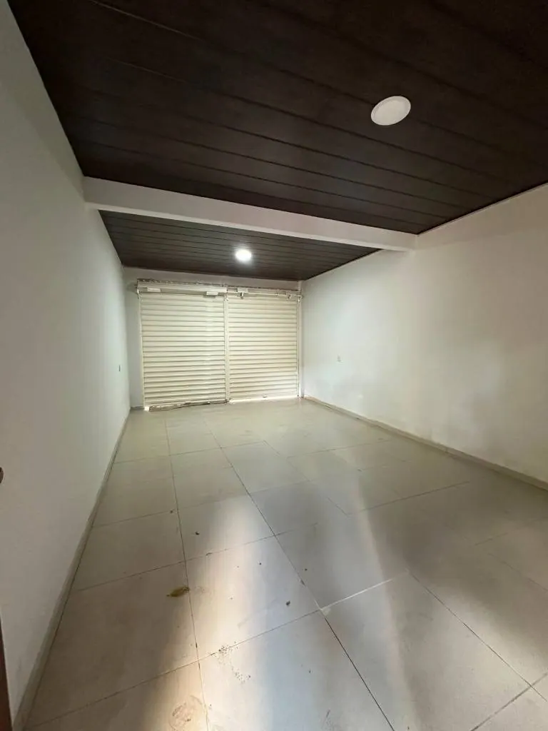Casa comercial de 5 dormitorios en venta en la Zona Norte: foto 27 de 30