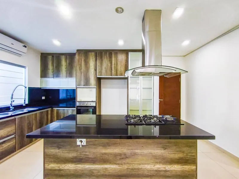 2-storey house for sale in the Jardines del Norte IV gated community: foto 4 de 24