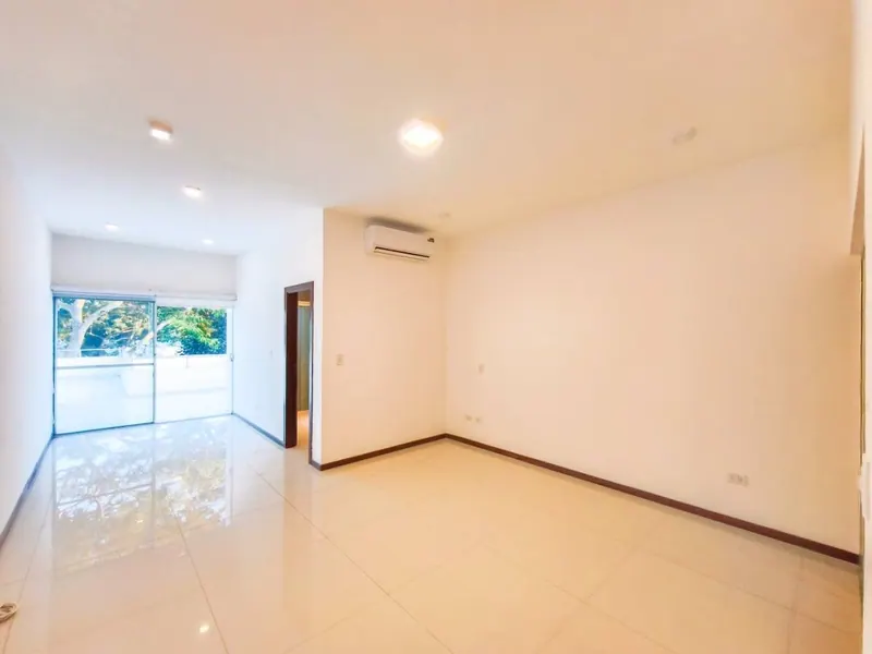 2-storey house for sale in the Jardines del Norte IV gated community: foto 17 de 24