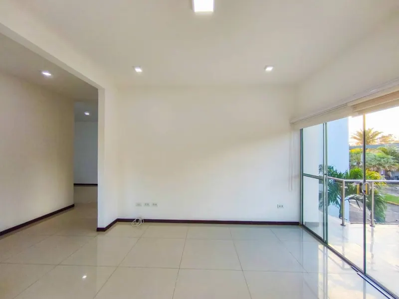 2-storey house for sale in the Jardines del Norte IV gated community: foto 19 de 24