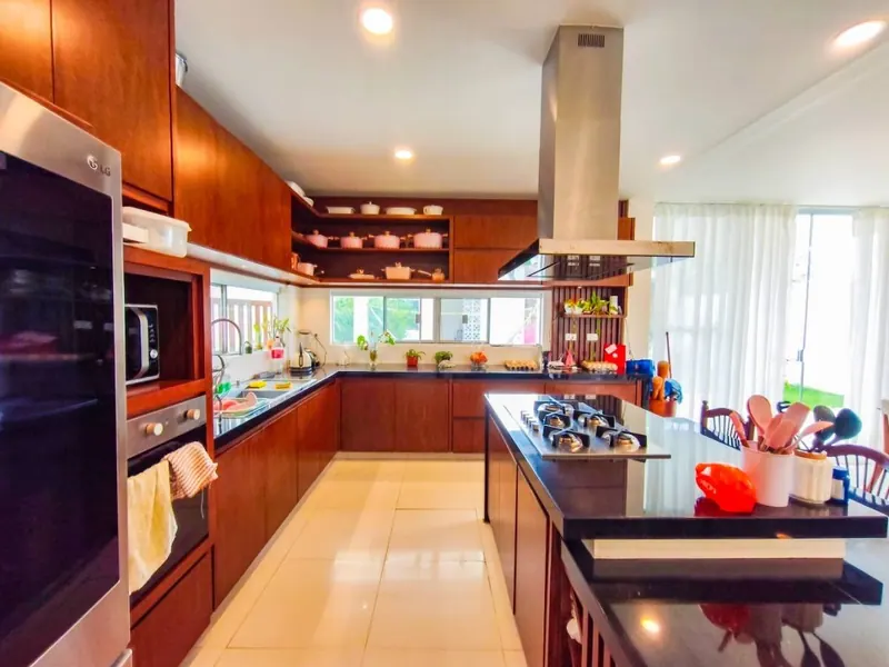 4-bedroom house for sale in the Valle de Cartago gated community: foto 3 de 10