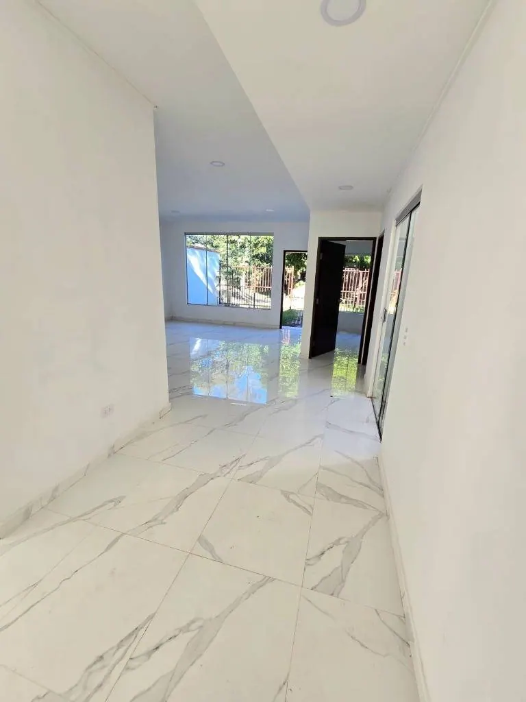 Casa de 2 dormitorios en venta en la Zona Norte: foto 8 de 15