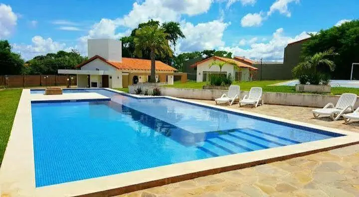 Casa de 5 dormitorios en venta en la Zona Norte: foto 2 de 28
