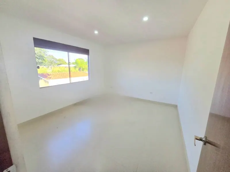 Casa de 5 dormitorios en venta en la Zona Norte: foto 10 de 28