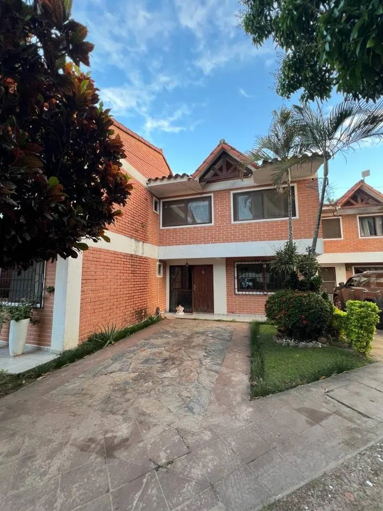 Casa de 3 dormitorios en venta en la Zona Norte: foto 1 de 13