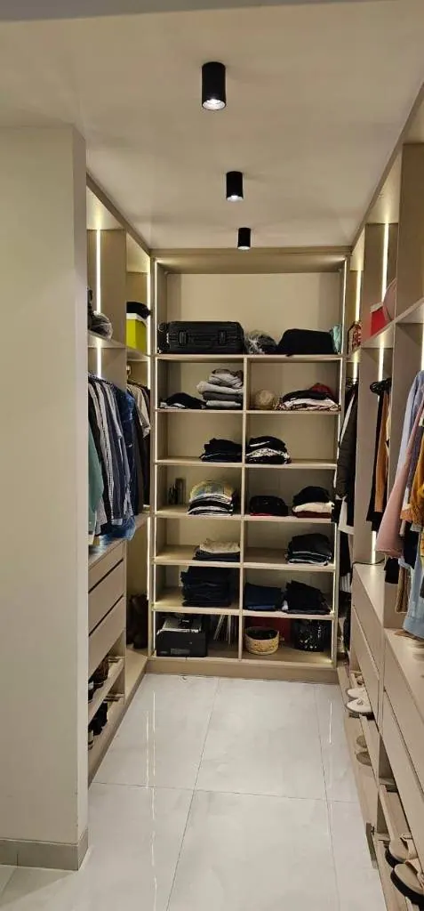 Casa amoblada en venta en el Urubó, condominio Villa Real: foto 11 de 25