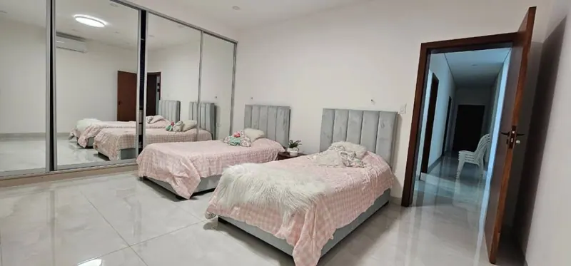 Casa amoblada en venta en el Urubó, condominio Villa Real: foto 17 de 25