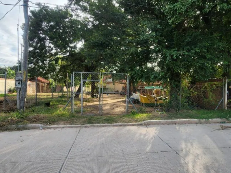 Terreno en esquina en venta sobre el 9no anillo, 360 m²