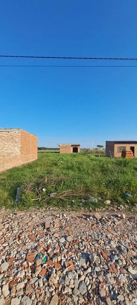 Terreno de 300 m² en venta en Cotoca: foto 2 de 3
