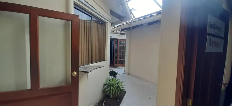 Warehouse, showroom and offices for sale on Av. Roca Coronado: foto 33 de 33