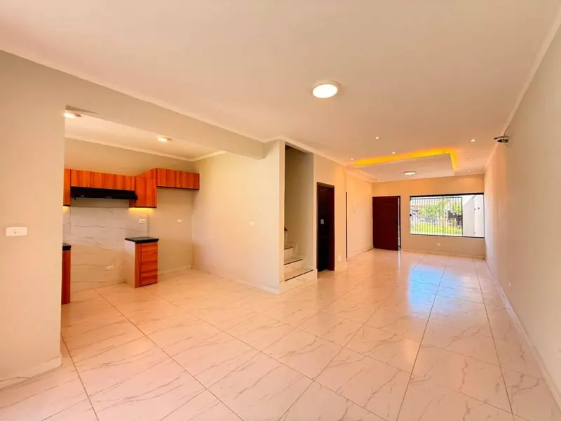Casa a estrenar en venta en la Zona Este, barrio Julio Leigue: foto 1 de 9