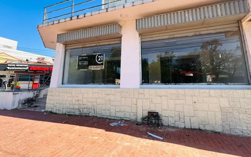300 m² commercial space for rent in the North Zone: foto 3 de 12