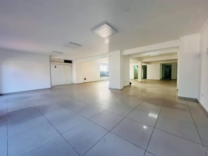300 m² commercial space for rent in the North Zone: foto 11 de 12