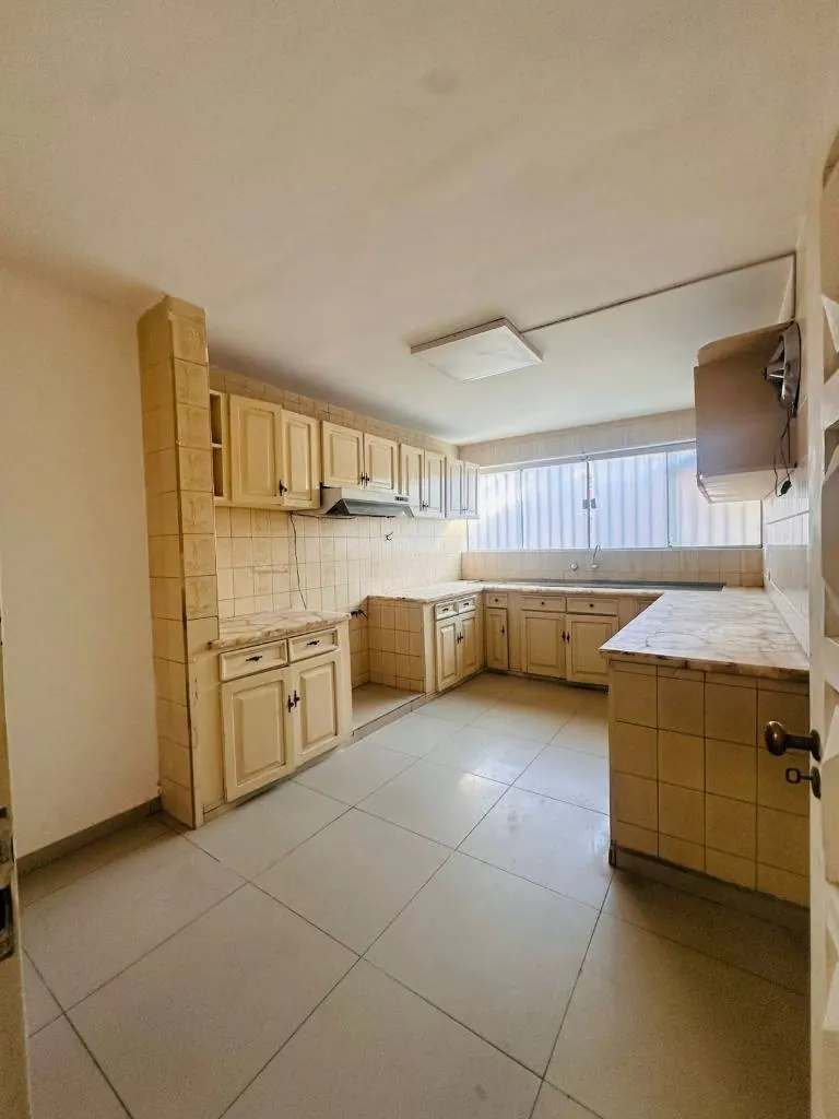 300 m² commercial space for rent in the North Zone: foto 12 de 12