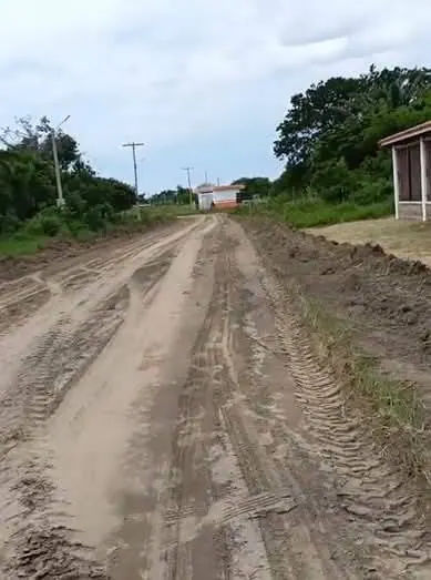 Terreno de 360 m² en venta en la Zona Sur, urb. Santiestevan: foto 6 de 7