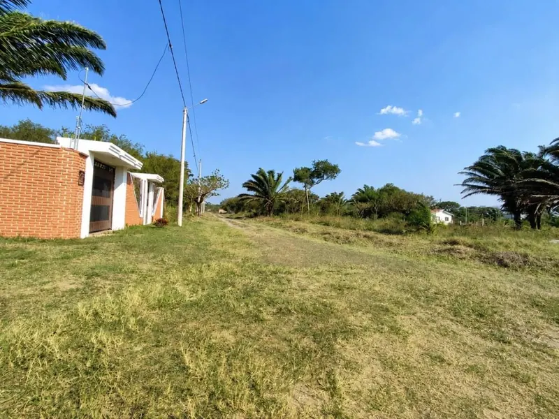 Terreno de 459 m² en venta en la Zona Sur, urbanización Santiestevan: foto 1 de 6